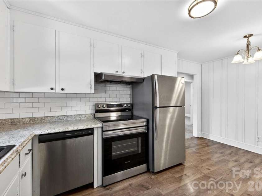 4820 Charleston Drive, Charlotte, NC 28212.  MLS# CAR4369686, YatesRealty ID 22940. 