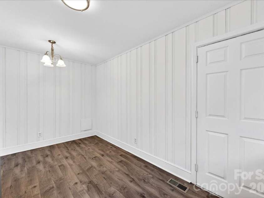 4820 Charleston Drive, Charlotte, NC 28212.  MLS# CAR4369686, YatesRealty ID 22940. 