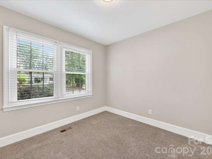 4820 Charleston Drive, Charlotte, NC 28212.  MLS# CAR4369686, YatesRealty ID 22940. 