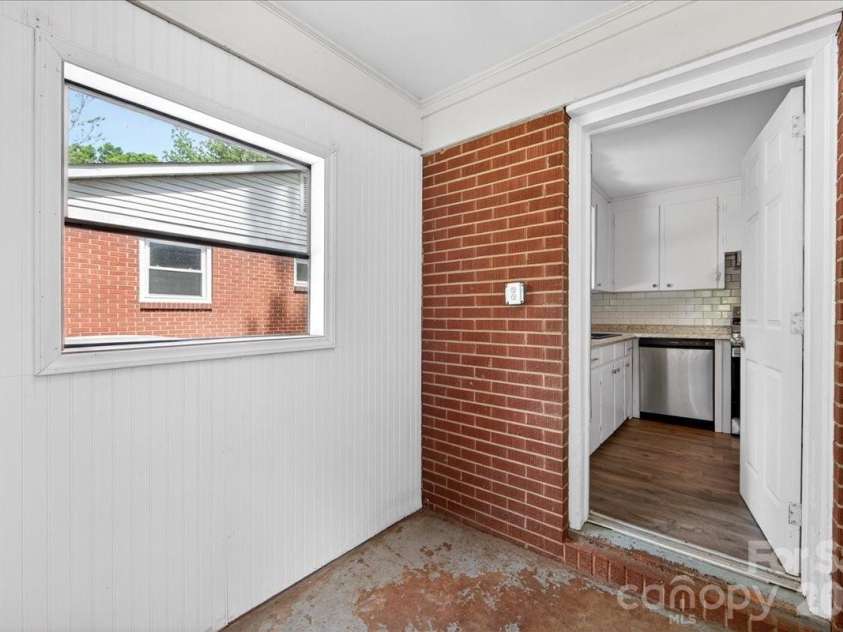 4820 Charleston Drive, Charlotte, NC 28212.  MLS# CAR4369686, YatesRealty ID 22940. 