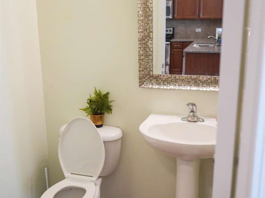14411 Glendon Hall Lane, Charlotte, NC 28262.  MLS# CAR4268955, YatesRealty ID 22941. Half Bath
