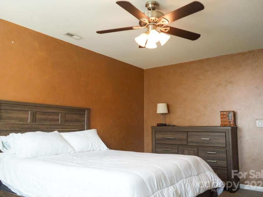 14411 Glendon Hall Lane, Charlotte, NC 28262.  MLS# CAR4268955, YatesRealty ID 22941. Primary Bedroom