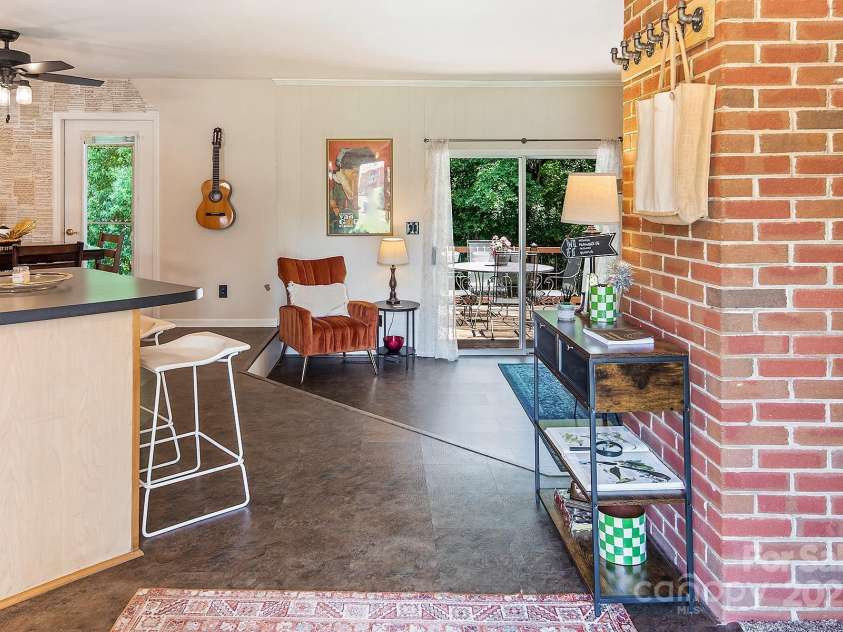 5922 Sullins Road, Charlotte, NC 28214.  MLS# CAR4272470, YatesRealty ID 22942. 