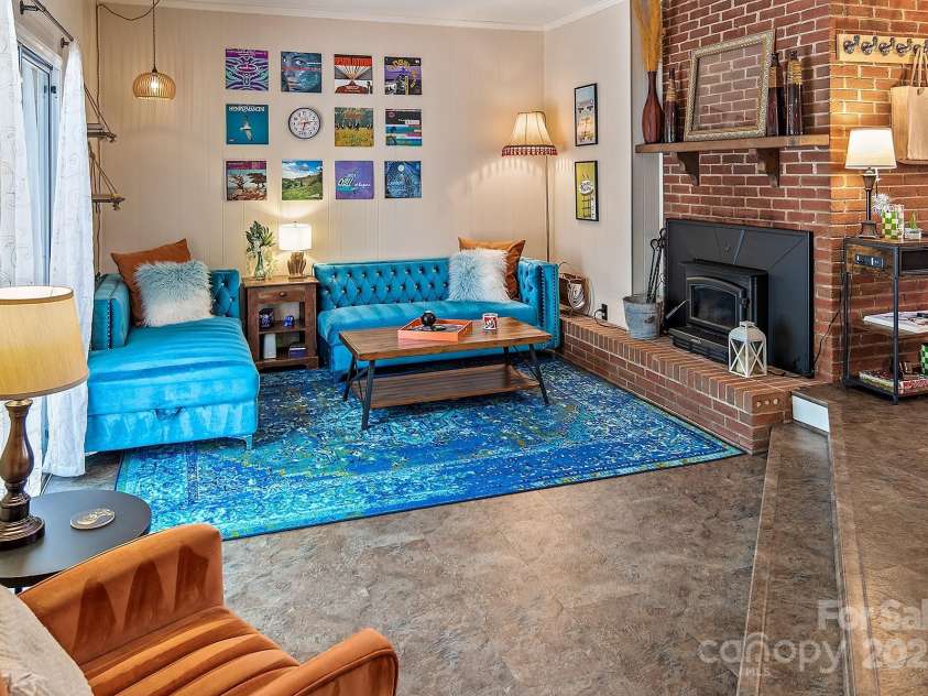 5922 Sullins Road, Charlotte, NC 28214.  MLS# CAR4272470, YatesRealty ID 22942. 