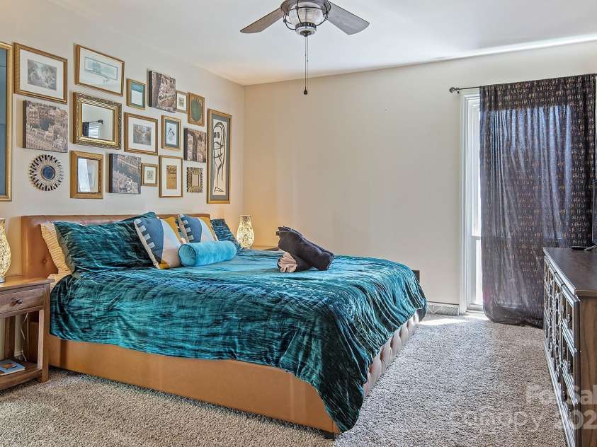 5922 Sullins Road, Charlotte, NC 28214.  MLS# CAR4272470, YatesRealty ID 22942. 