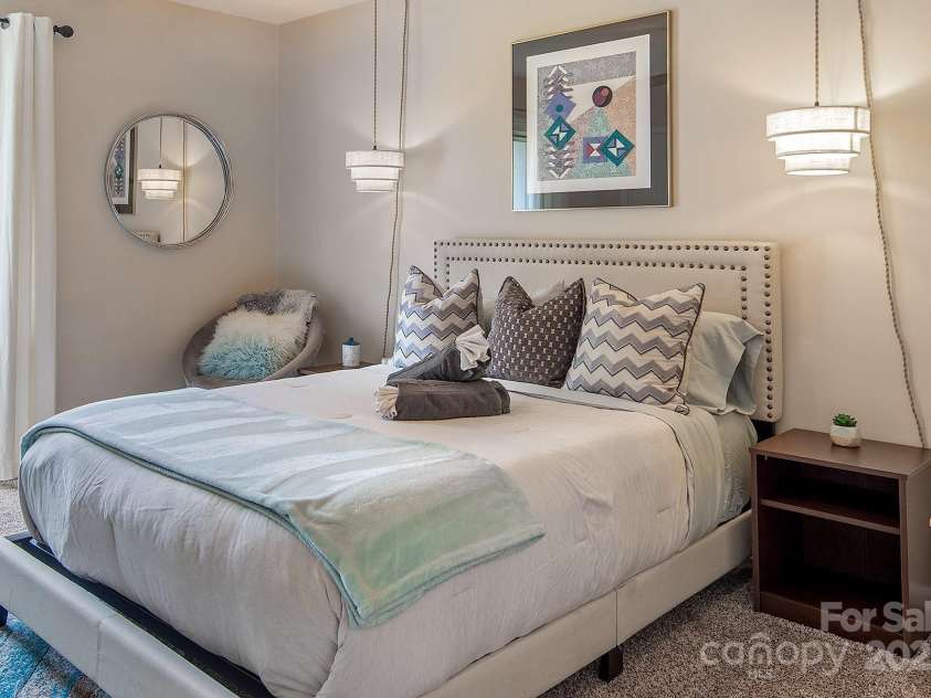5922 Sullins Road, Charlotte, NC 28214.  MLS# CAR4272470, YatesRealty ID 22942. 