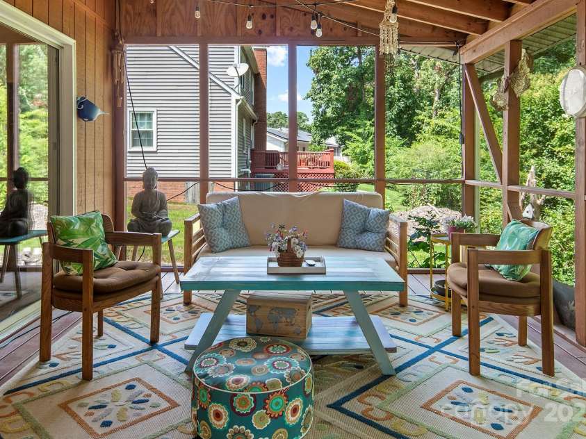 5922 Sullins Road, Charlotte, NC 28214.  MLS# CAR4272470, YatesRealty ID 22942. 