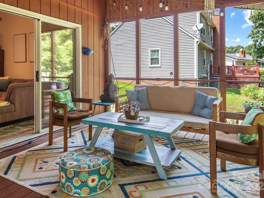 5922 Sullins Road, Charlotte, NC 28214.  MLS# CAR4272470, YatesRealty ID 22942. 
