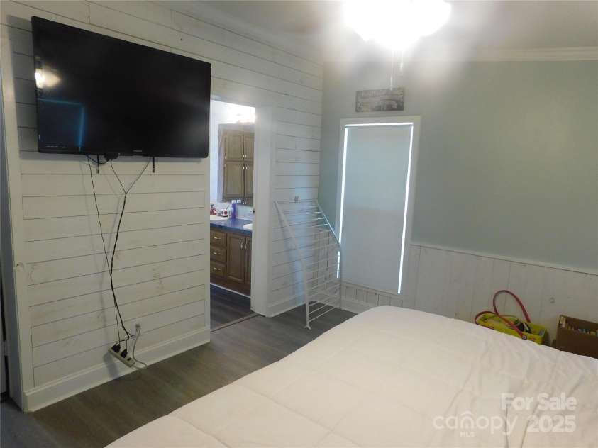 33343 Old Salisbury Road, Albemarle, NC 28001.  MLS# CAR4273677, YatesRealty ID 22943. 