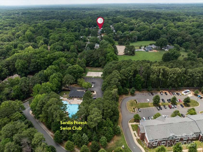 1115 Berry Ridge Road, Charlotte, NC 28270.  MLS# CAR4274309, YatesRealty ID 22944. Any easy walk or drive to the swim club, basketball outdoor play areas!