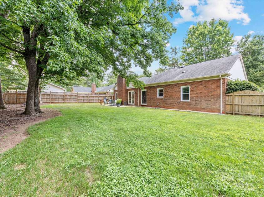 1115 Berry Ridge Road, Charlotte, NC 28270.  MLS# CAR4274309, YatesRealty ID 22944. Fenced in too!