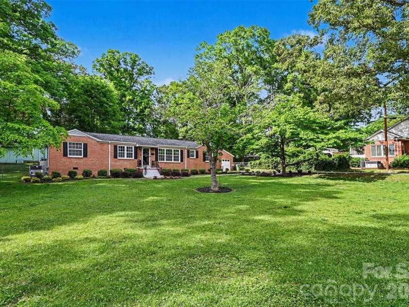 704 Marion Sims Drive, Lancaster, SC 29720.  MLS# CAR4379158, YatesRealty ID 22944. 