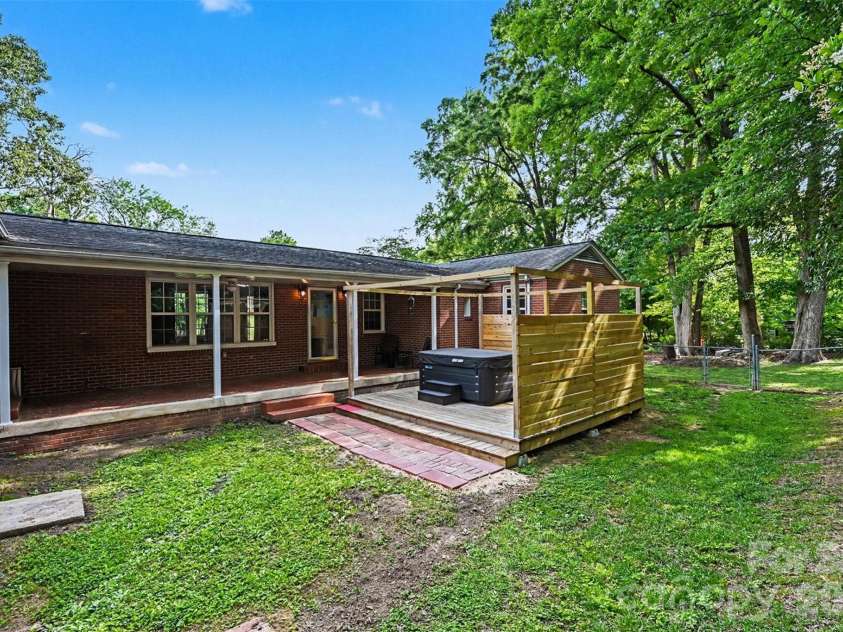 704 Marion Sims Drive, Lancaster, SC 29720.  MLS# CAR4379158, YatesRealty ID 22944. 