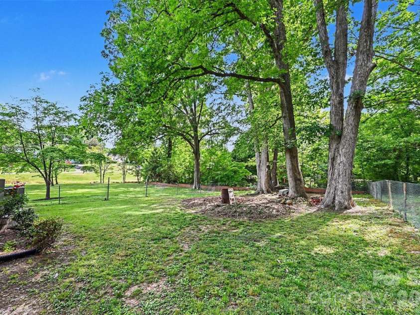 704 Marion Sims Drive, Lancaster, SC 29720.  MLS# CAR4379158, YatesRealty ID 22944. 