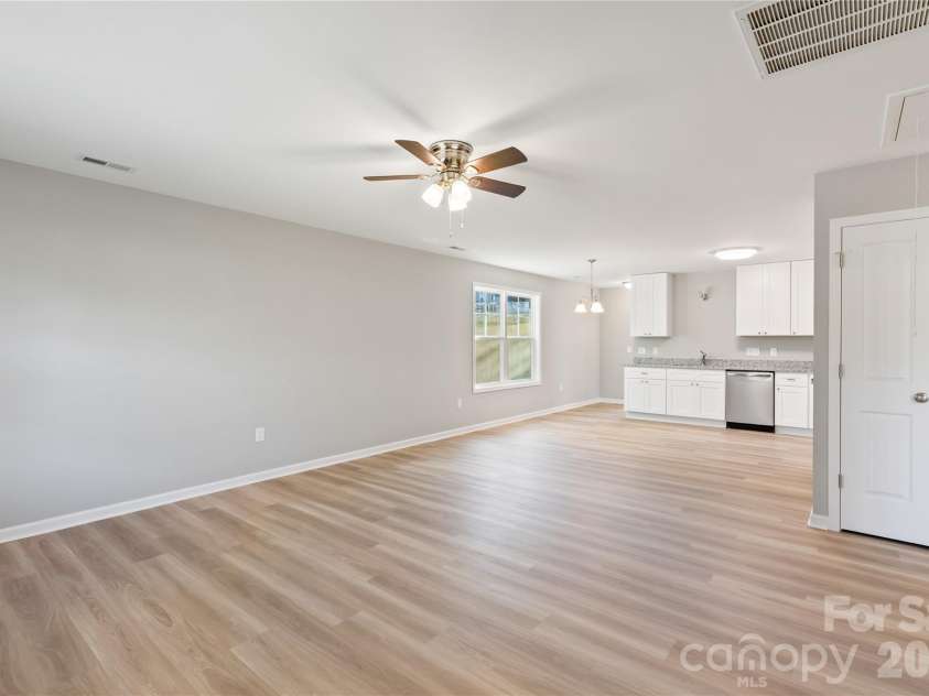 1021 E 10th Street, Kannapolis, NC 28083.  MLS# CAR4367969, YatesRealty ID 22945. 