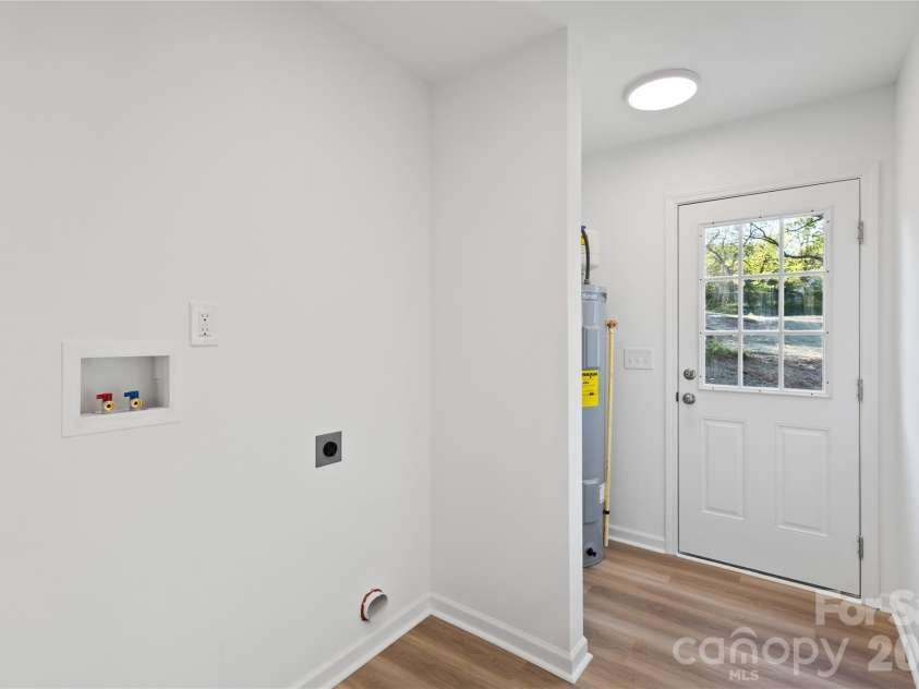 1021 E 10th Street, Kannapolis, NC 28083.  MLS# CAR4367969, YatesRealty ID 22945. 