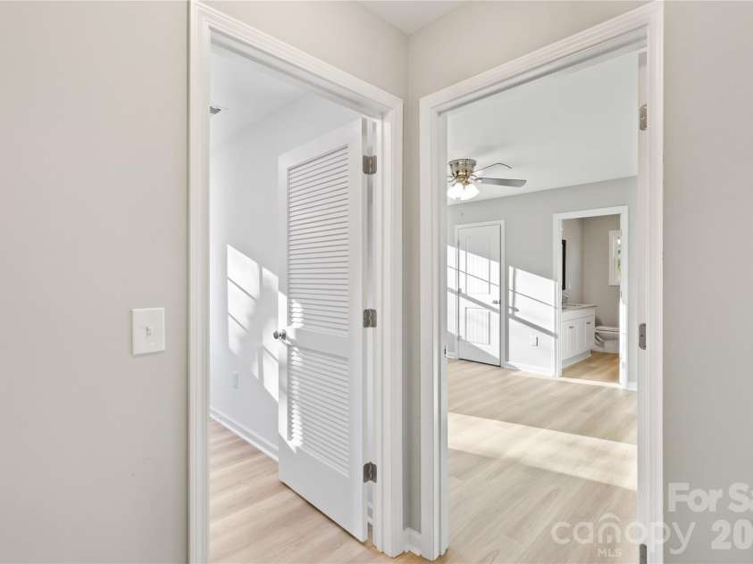 1021 E 10th Street, Kannapolis, NC 28083.  MLS# CAR4367969, YatesRealty ID 22945. 