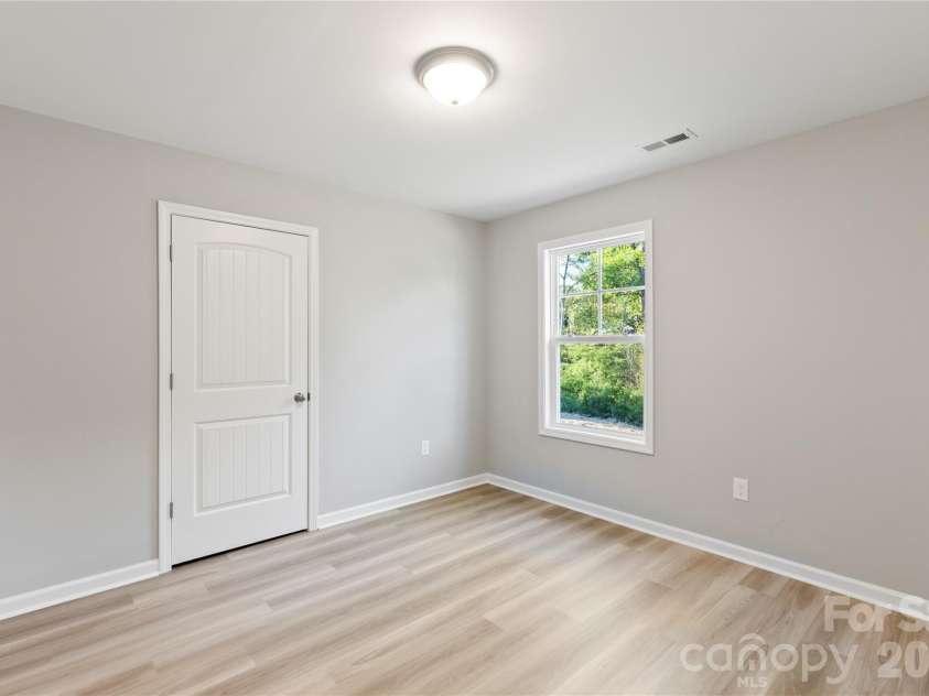 1021 E 10th Street, Kannapolis, NC 28083.  MLS# CAR4367969, YatesRealty ID 22945. 