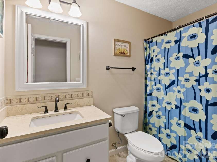 38 Brown Lynch Road, Candler, NC 28715.  MLS# CAR4377912, YatesRealty ID 22946. Full Bath #2 (Main Level)