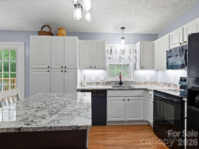 38 Brown Lynch Road, Candler, NC 28715.  MLS# CAR4377912, YatesRealty ID 22946. Kitchen