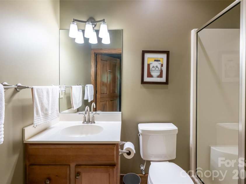 211 Boulder Ridge Drive, Hendersonville, NC 28792.  MLS# CAR4378849, YatesRealty ID 22947. 