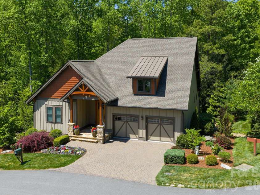 1 Stills Creek Loop, Fairview, NC 28730.  MLS# CAR4375448, YatesRealty ID 22948. 