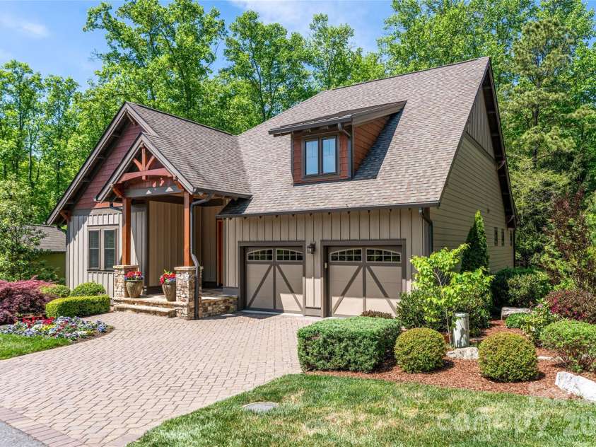 1 Stills Creek Loop, Fairview, NC 28730.  MLS# CAR4375448, YatesRealty ID 22948. 