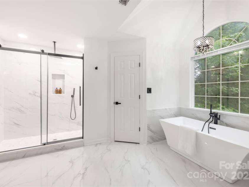 4808 Cobble Glen Way, Charlotte, NC 28269.  MLS# CAR4276072, YatesRealty ID 22948. 