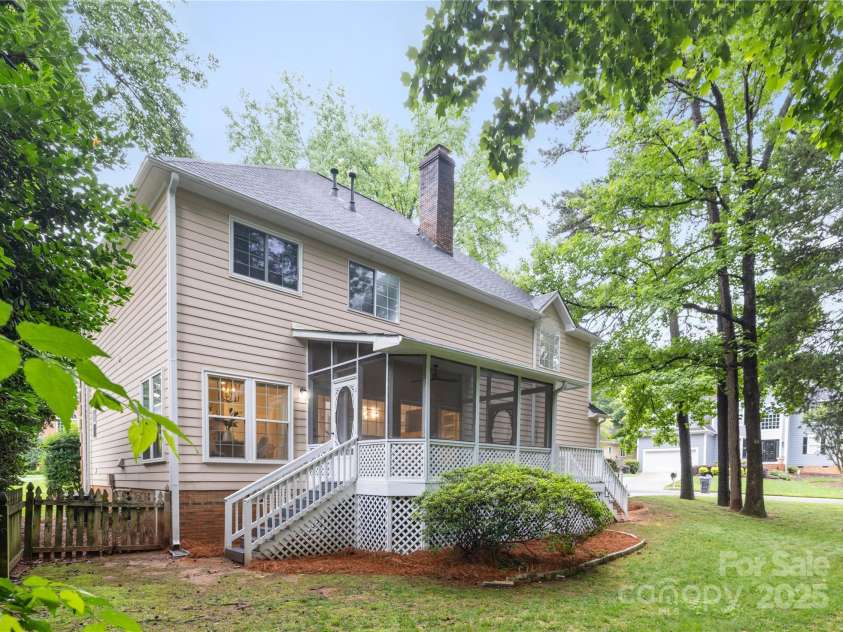 4808 Cobble Glen Way, Charlotte, NC 28269.  MLS# CAR4276072, YatesRealty ID 22948. 