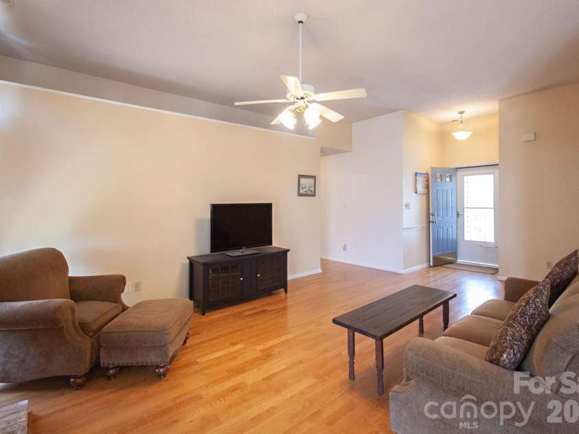 14621 Smith Road, Charlotte, NC 28273.  MLS# CAR4381558, YatesRealty ID 22949. 