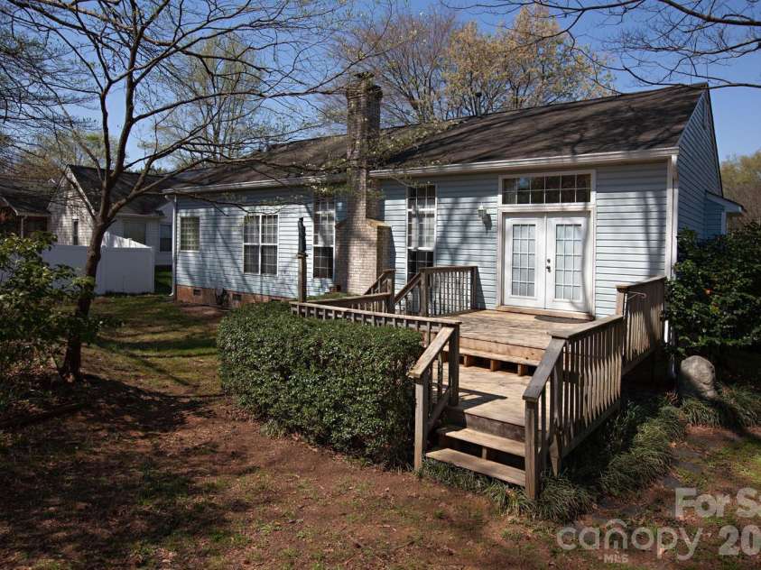 14621 Smith Road, Charlotte, NC 28273.  MLS# CAR4381558, YatesRealty ID 22949. 