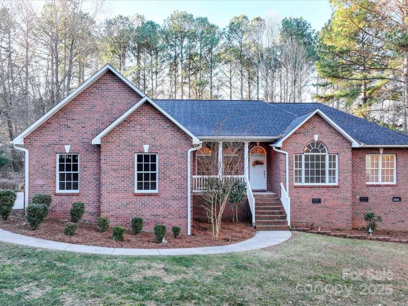 121 Sierra Woods Drive, Troutman, NC 28166.  MLS# CAR4210634, YatesRealty ID 2295. 