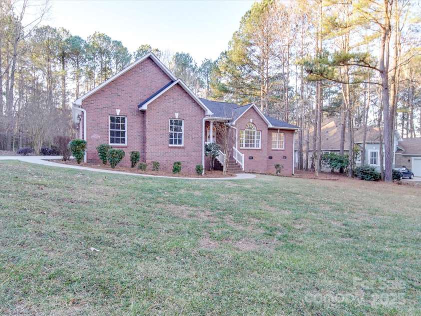 121 Sierra Woods Drive, Troutman, NC 28166.  MLS# CAR4210634, YatesRealty ID 2295. 