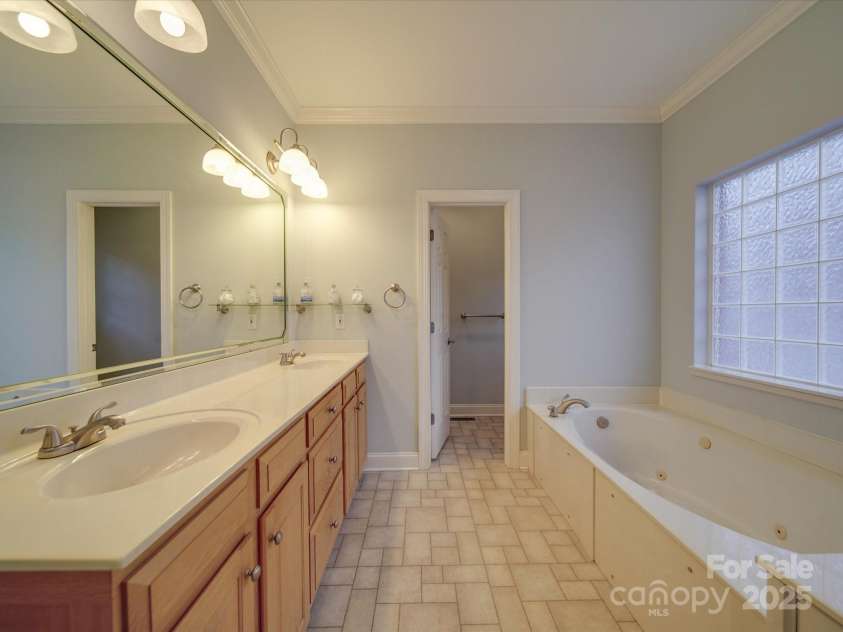 121 Sierra Woods Drive, Troutman, NC 28166.  MLS# CAR4210634, YatesRealty ID 2295. 