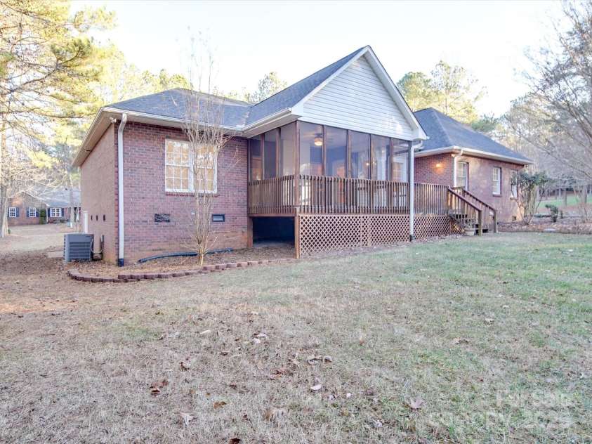 121 Sierra Woods Drive, Troutman, NC 28166.  MLS# CAR4210634, YatesRealty ID 2295. 