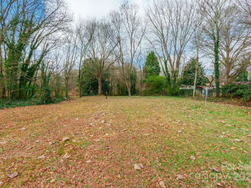 547 Oakland Avenue, Statesville, NC 28677.  MLS# CAR4334547, YatesRealty ID 2295. 