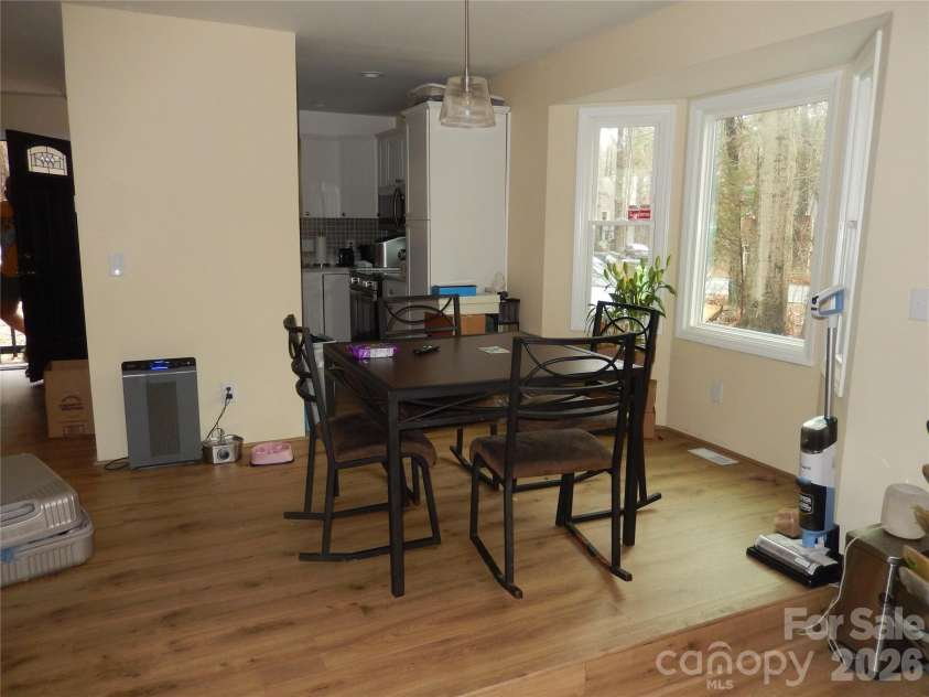 549 Brent Road, Raleigh, NC 27606.  MLS# CAR4350994, YatesRealty ID 2295. 