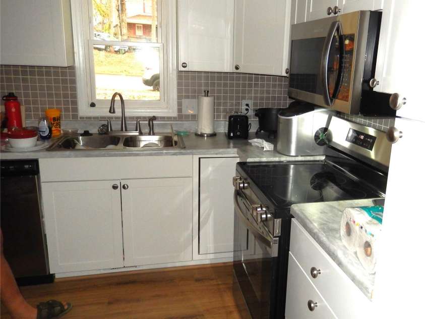 549 Brent Road, Raleigh, NC 27606.  MLS# CAR4350994, YatesRealty ID 2295. 
