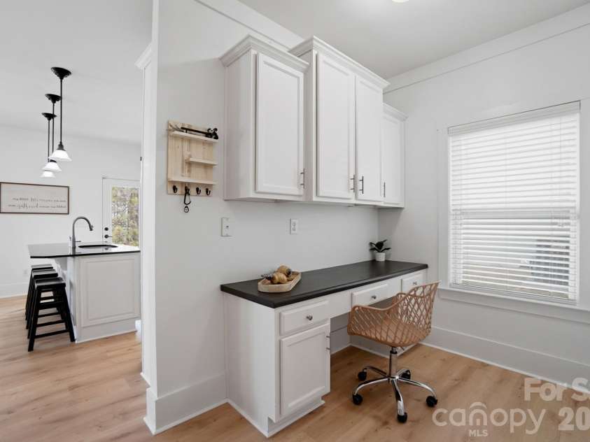 3018 Amaranth Drive, Tega Cay, SC 29708.  MLS# CAR4334316, YatesRealty ID 22950. Built in desk