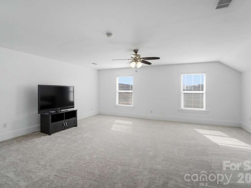 3018 Amaranth Drive, Tega Cay, SC 29708.  MLS# CAR4409524, YatesRealty ID 22950. 3rd floor bonus