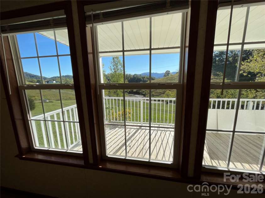 15 Mothers Way, Marshall, NC 28753.  MLS# CAR4380284, YatesRealty ID 22952. 
