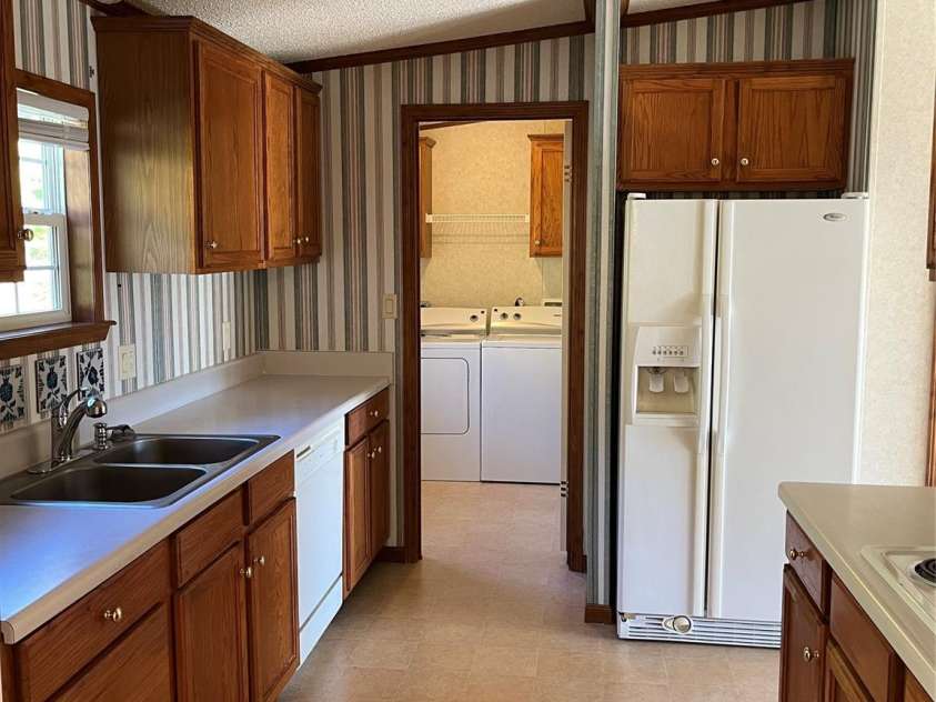 15 Mothers Way, Marshall, NC 28753.  MLS# CAR4380284, YatesRealty ID 22952. 
