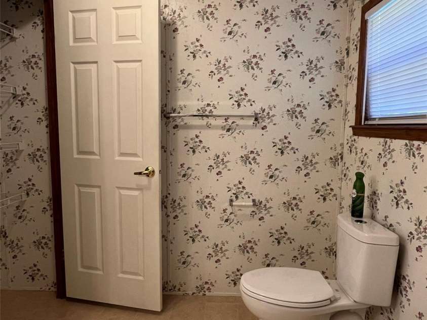 15 Mothers Way, Marshall, NC 28753.  MLS# CAR4380284, YatesRealty ID 22952. 