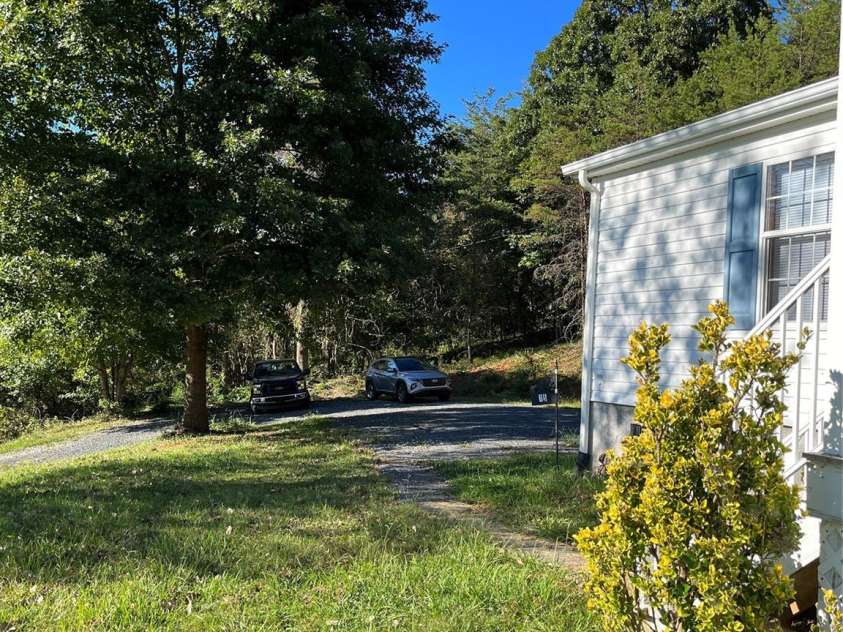 15 Mothers Way, Marshall, NC 28753.  MLS# CAR4380284, YatesRealty ID 22952. 