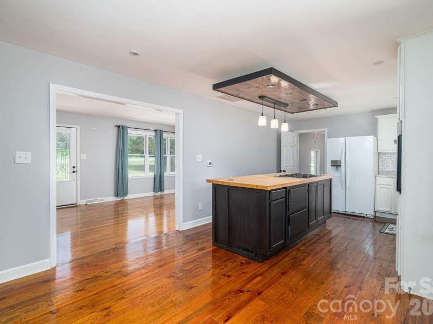 1219 Maple Springs Ch Road, Shelby, NC 28152.  MLS# CAR4380514, YatesRealty ID 22956. Kitchen with large island