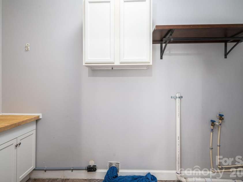 1219 Maple Springs Ch Road, Shelby, NC 28152.  MLS# CAR4380514, YatesRealty ID 22956. Laundry room