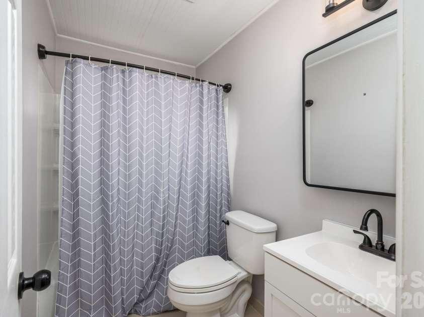 1219 Maple Springs Ch Road, Shelby, NC 28152.  MLS# CAR4380514, YatesRealty ID 22956. Second full bath