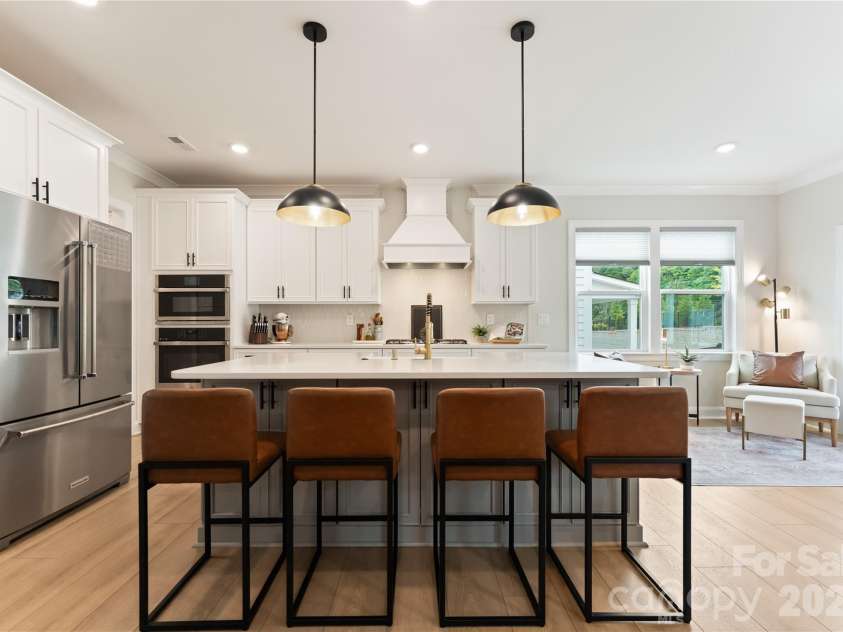 11117 Lochmere Road, Charlotte, NC 28278.  MLS# CAR4375474, YatesRealty ID 22957. 
