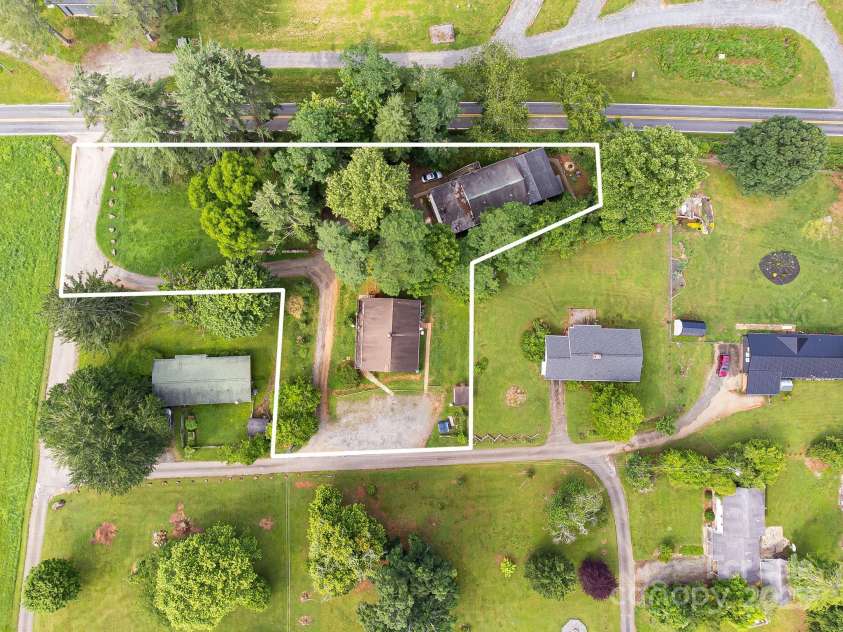 29 Winterberry Drive, Cullowhee, NC 28723.  MLS# CAR4275594, YatesRealty ID 22957. 