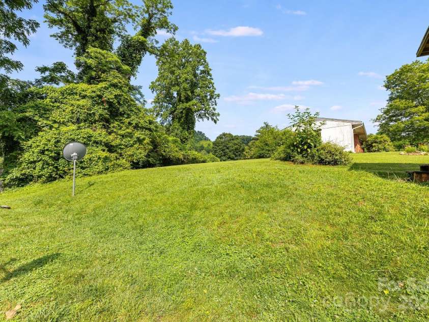 29 Winterberry Drive, Cullowhee, NC 28723.  MLS# CAR4275594, YatesRealty ID 22957. 